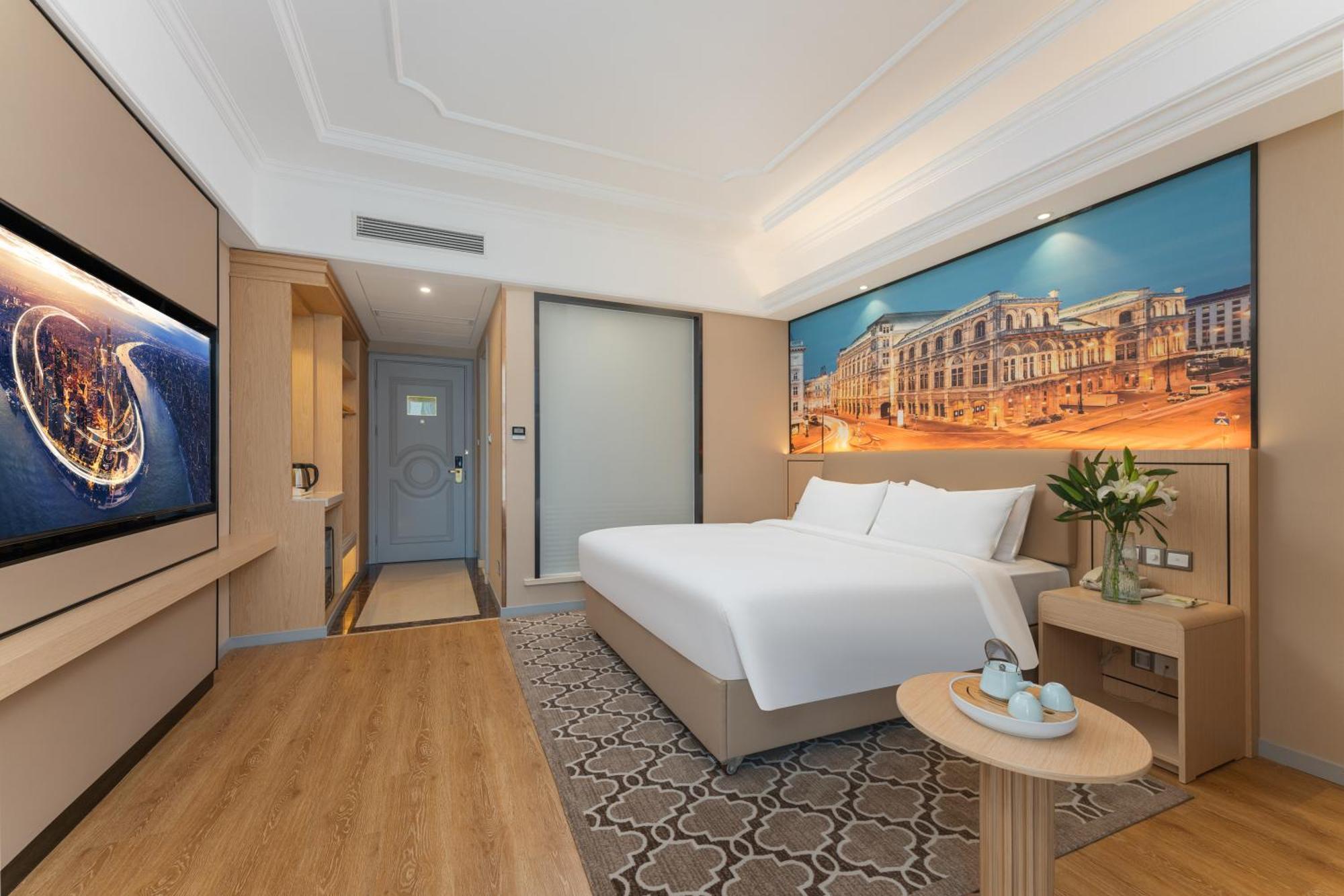 Vienna International - Pudong Airport Free Trade Zone - Free Shuttle Bus To Pvg Airport And Land Shanghai