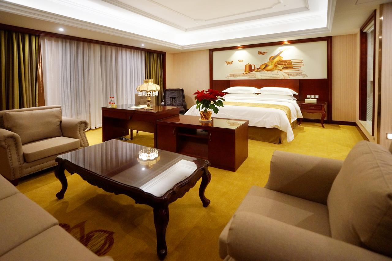 Vienna International - Pudong Airport Free Trade Zone - Free Shuttle Bus To Pvg Airport And Land Shanghai