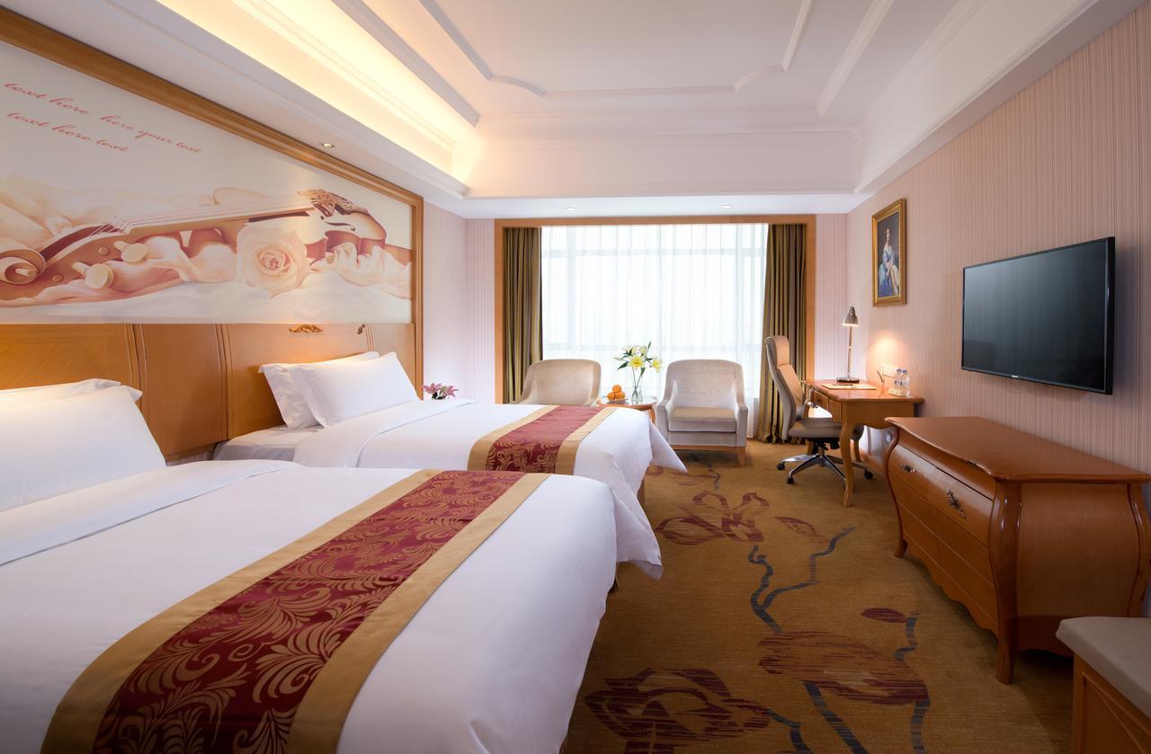 Vienna International - Pudong Airport Free Trade Zone - Free Shuttle Bus To Pvg Airport And Land Hotel Shanghai
