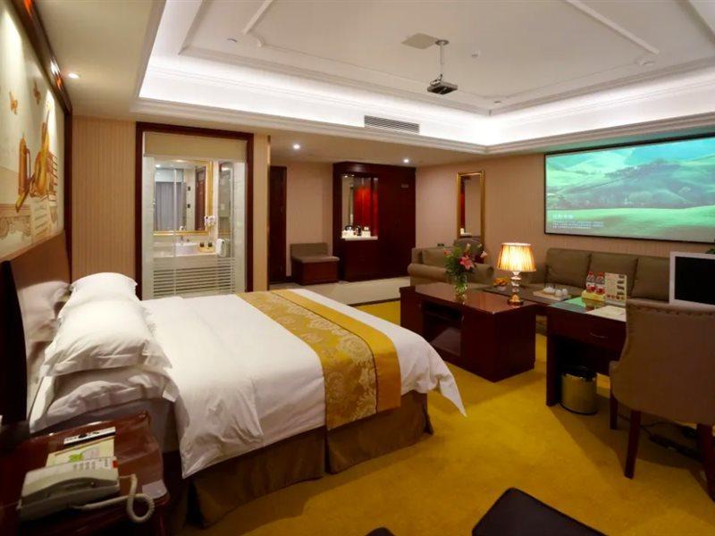 Viana International Hotel: Airport And Free Trade Zone With Shuttle Service