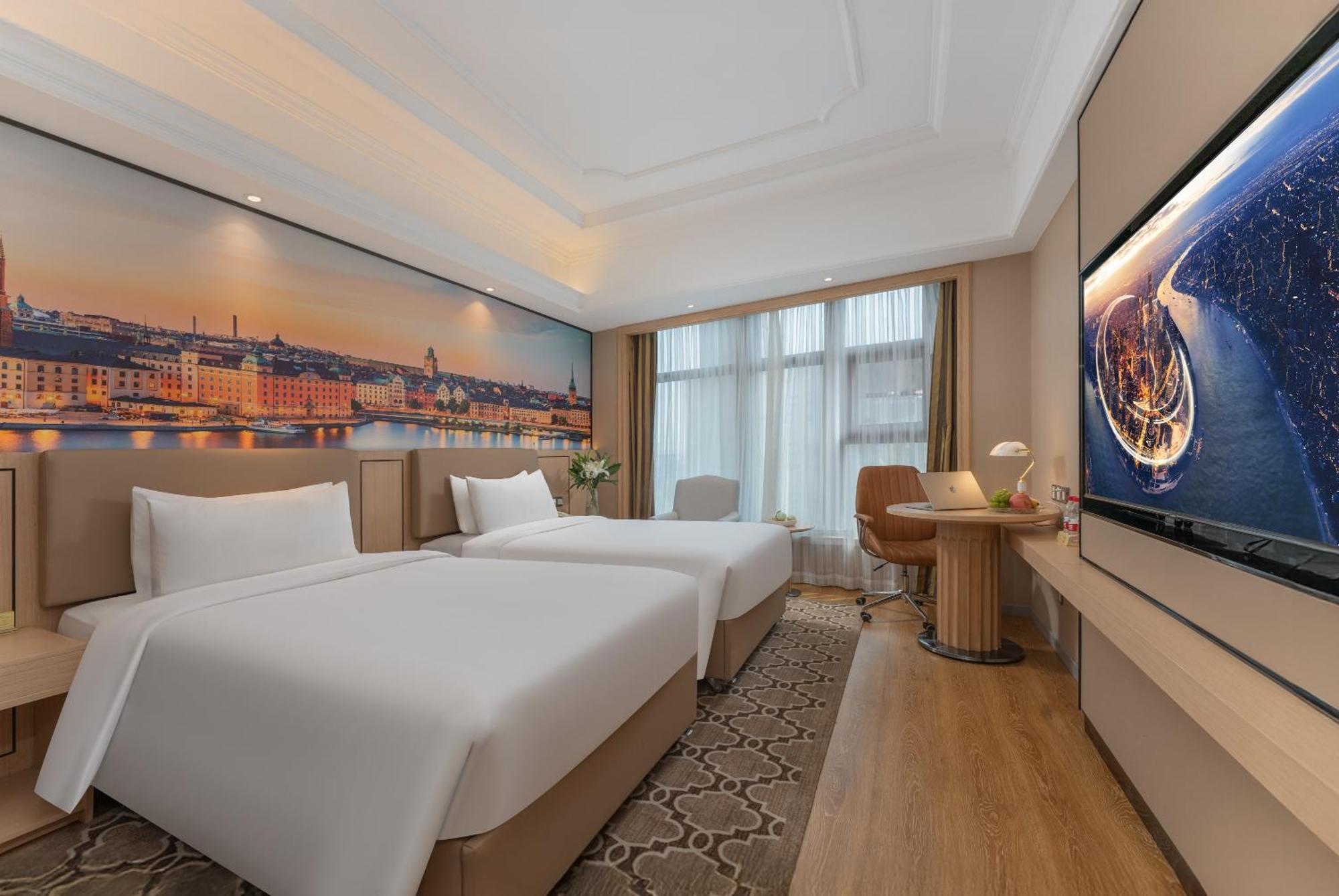 Viana International Hotel: Airport And Free Trade Zone With Shuttle Service