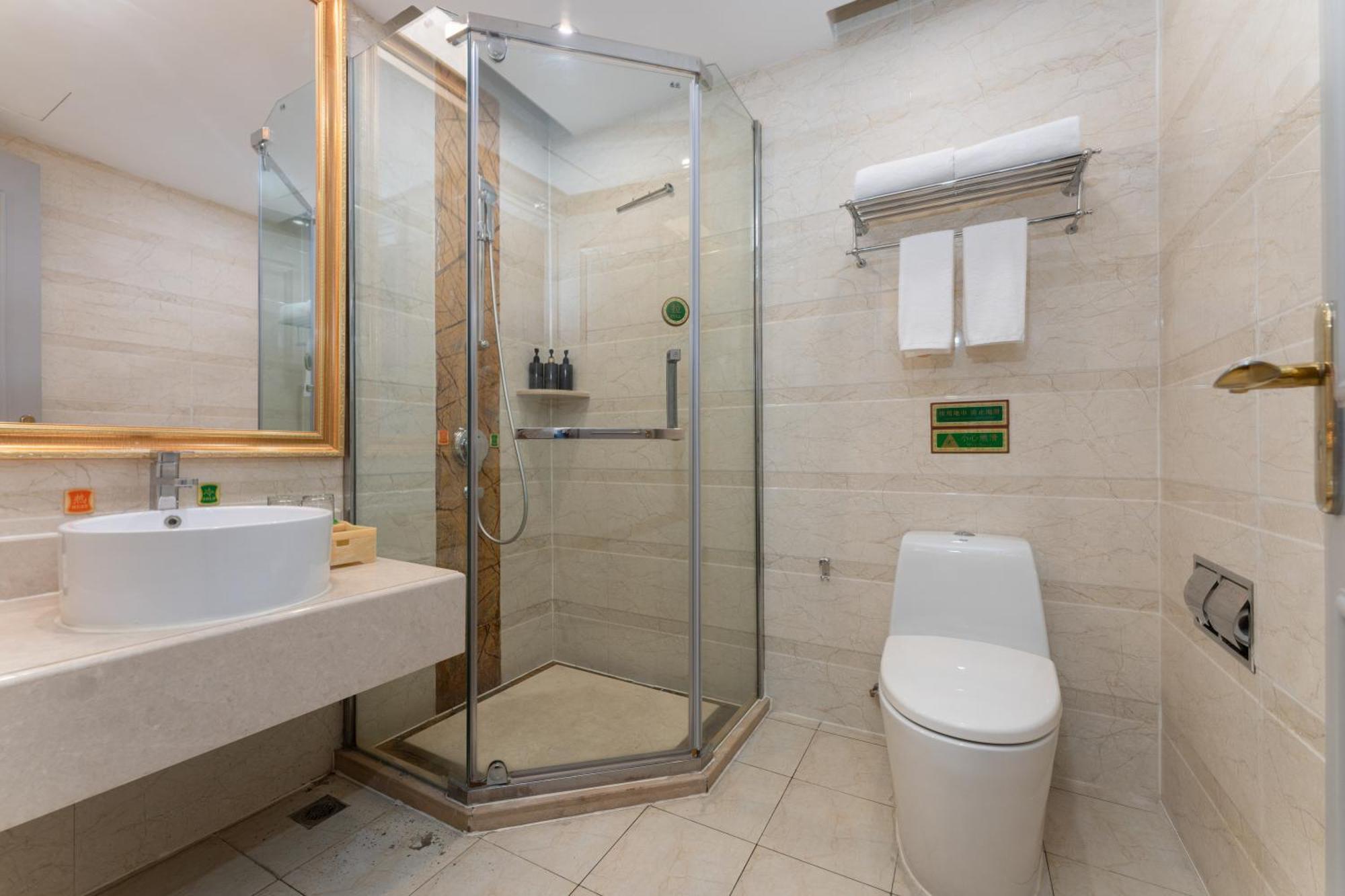 Viana International Hotel: Airport And Free Trade Zone With Shuttle Service 4*