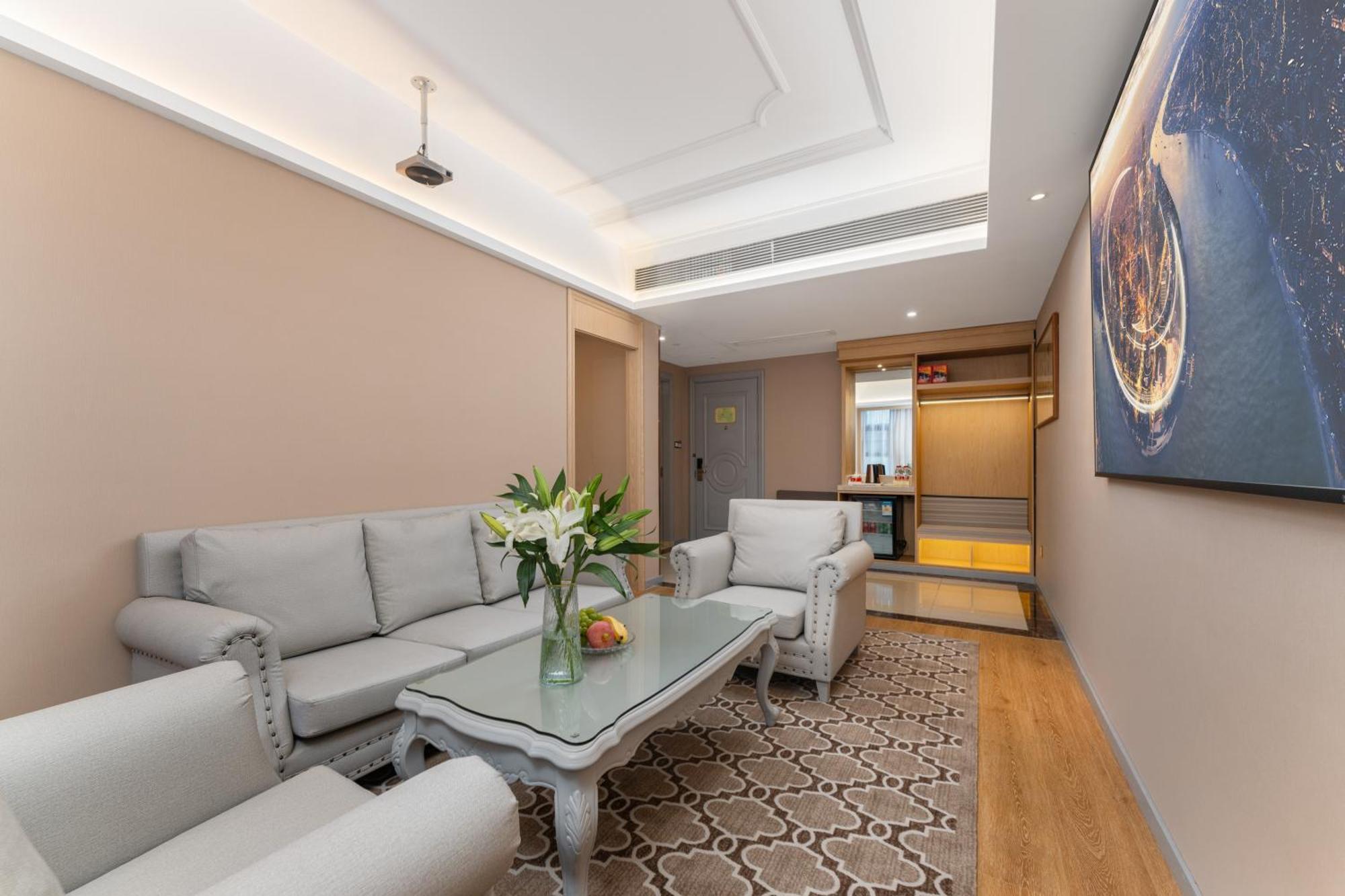 Viana International Hotel: Airport And Free Trade Zone With Shuttle Service 4* Xangai