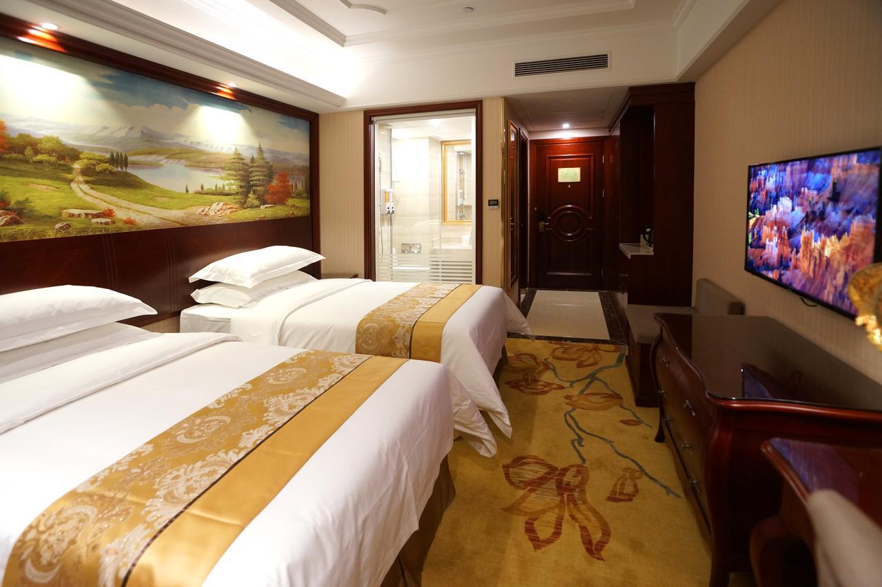 Viana International Hotel: Airport And Free Trade Zone With Shuttle Service 4*