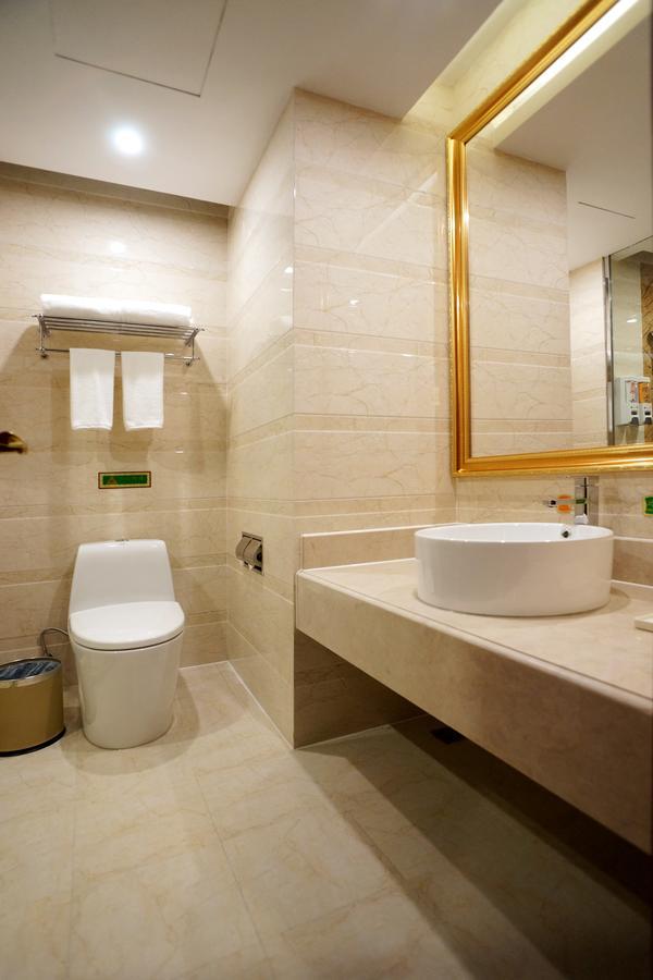 Viana International Hotel: Airport And Free Trade Zone With Shuttle Service 4*