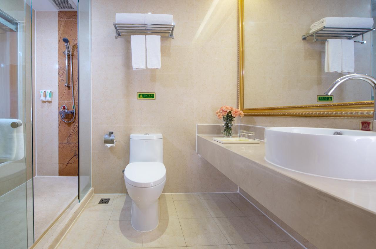 Viana International Hotel: Airport And Free Trade Zone With Shuttle Service Xangai